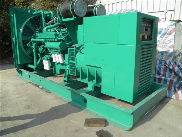 洮北出租发电机 发电机组厂家：柴油发电机组的控制屏的作用是什么？